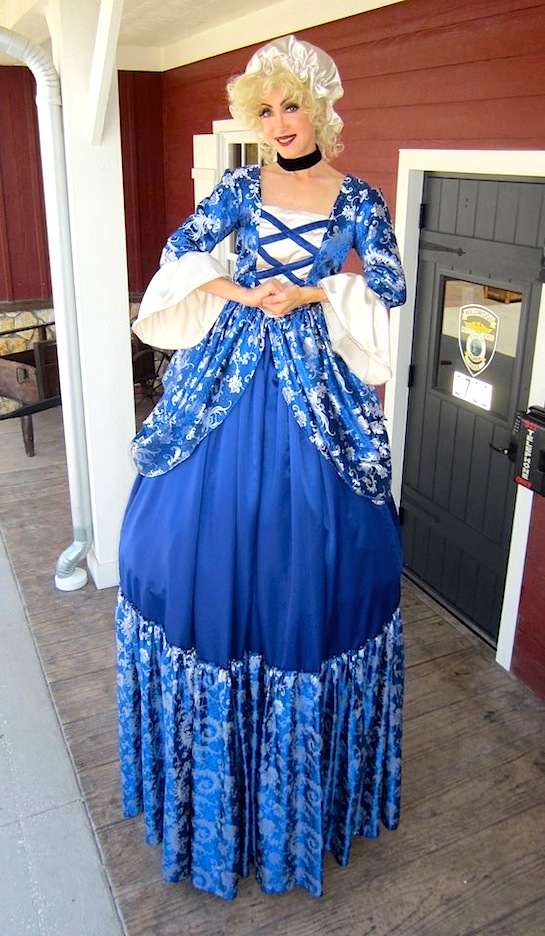 COLONIAL LADY STILT WALKER BY STILT PROS