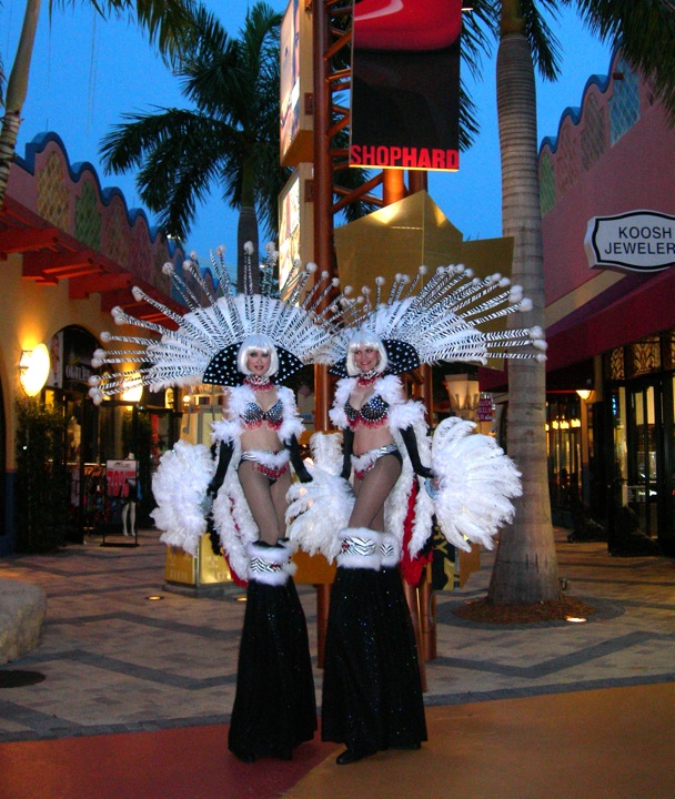 SHOWGIRL STILT WALKERS HARD ROCK